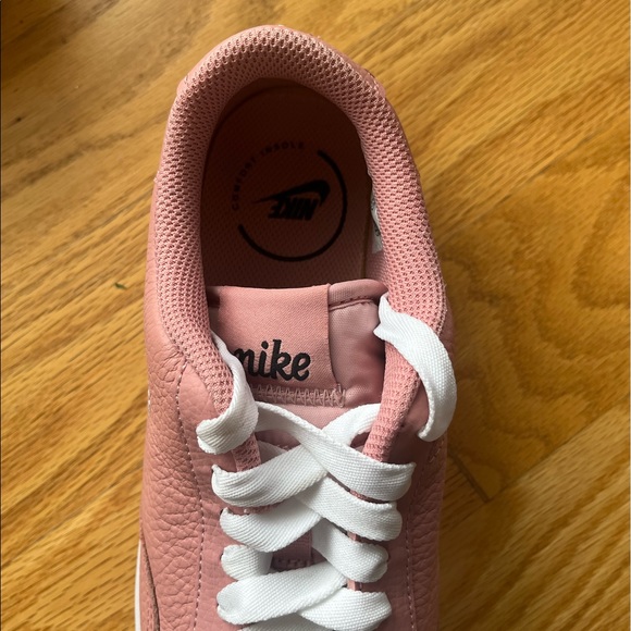 Nike Court Vintage Premium Sneakers - Picture 11 of 12